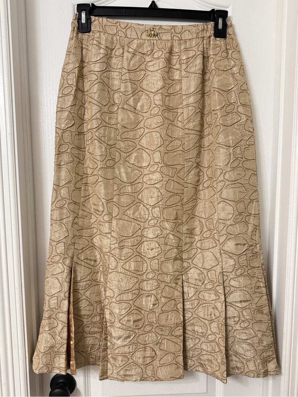 Vintage style beige midi skirt  textured stone pattern pleated hem Size 10